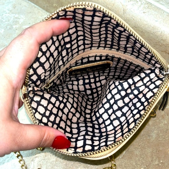 Urban Expressions Quilted Vegan Leather Crossbody Clutch Beige Removable Chain - Picture 2 of 9